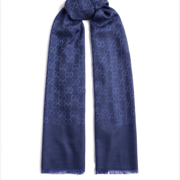 BNWT GUCCI SCARF - Picture 2 of 16